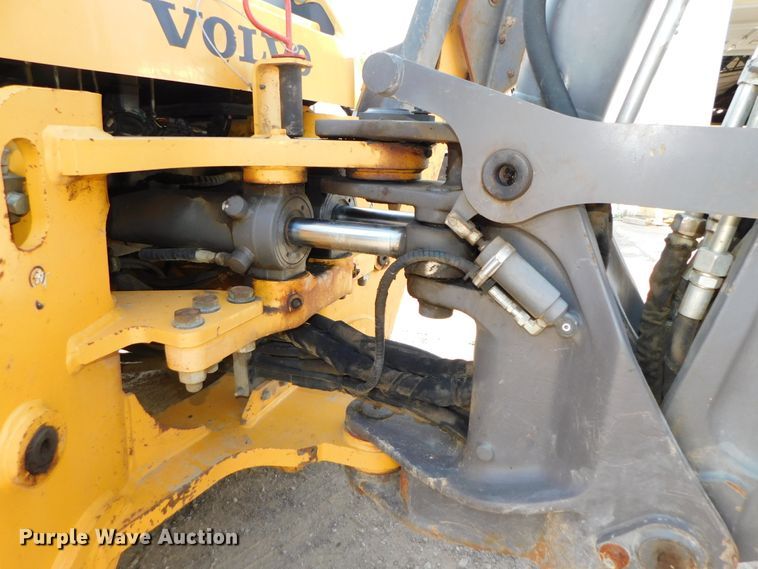 image for item DK8572 2015 Volvo BL60B  backhoe