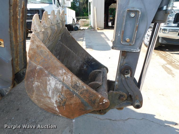 image for item DK8572 2015 Volvo BL60B  backhoe