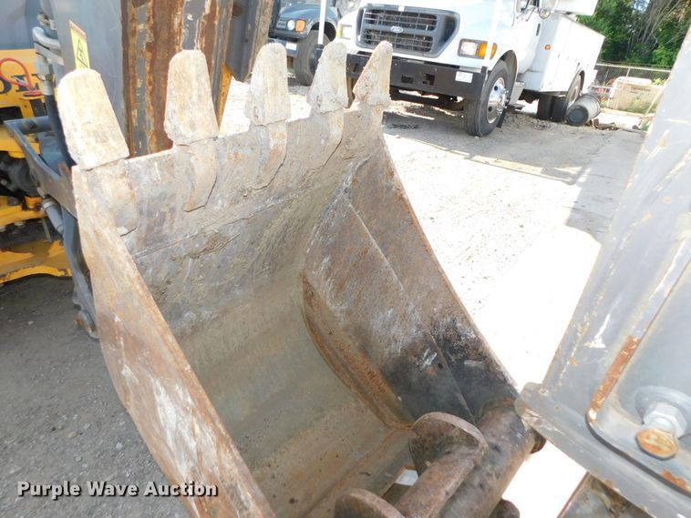 image for item DK8572 2015 Volvo BL60B  backhoe