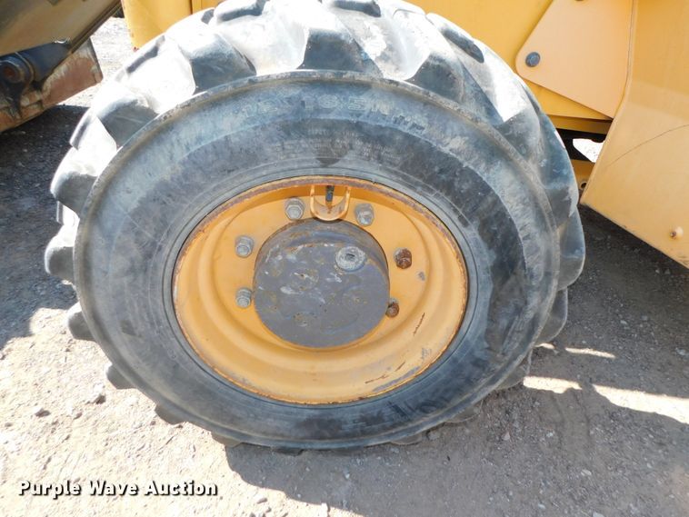 image for item DK8572 2015 Volvo BL60B  backhoe