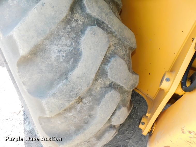 image for item DK8572 2015 Volvo BL60B  backhoe