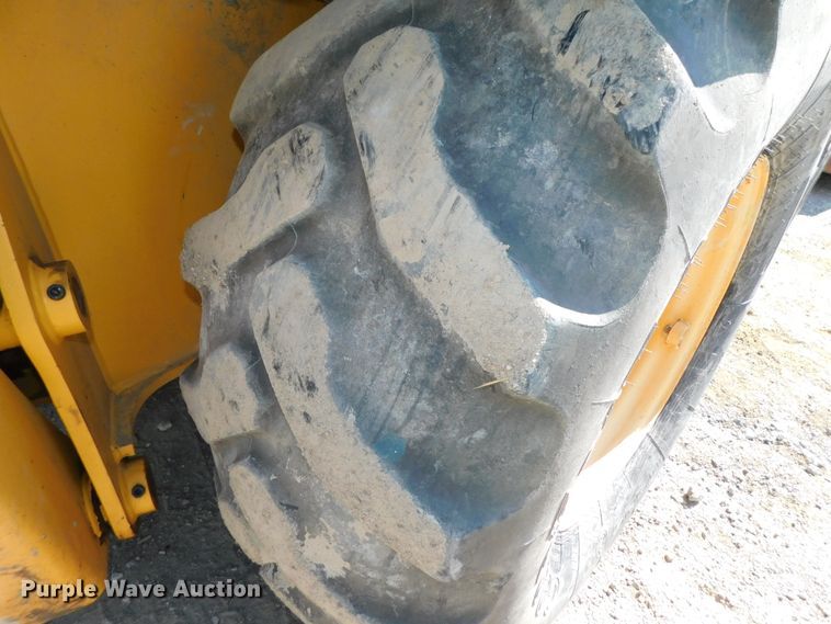 image for item DK8572 2015 Volvo BL60B  backhoe