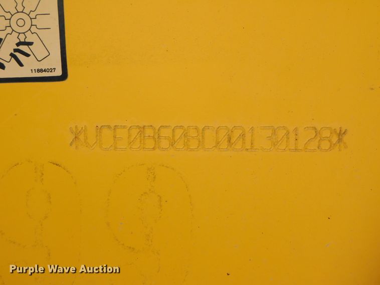 image for item DK8572 2015 Volvo BL60B  backhoe