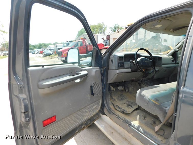 image for item DK8576 1999 Ford F550 Super Duty XLT  utility / service truck