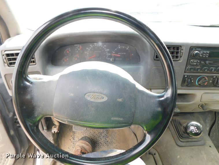 image for item DK8576 1999 Ford F550 Super Duty XLT  utility / service truck