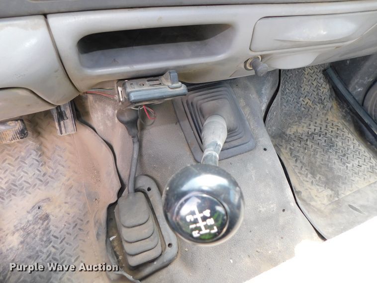 image for item DK8576 1999 Ford F550 Super Duty XLT  utility / service truck