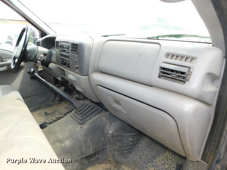 image for item DK8576 1999 Ford F550 Super Duty XLT  utility / service truck