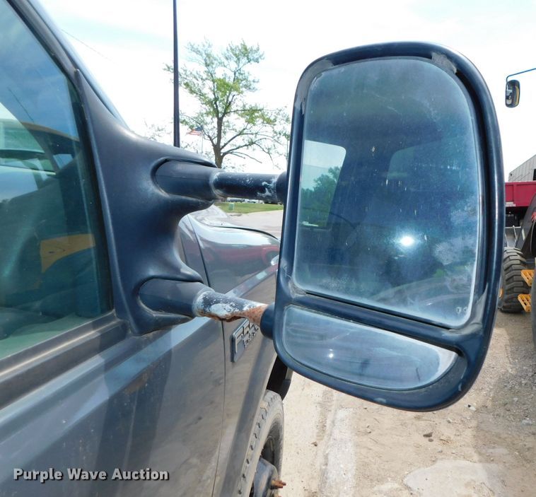 image for item DK8576 1999 Ford F550 Super Duty XLT  utility / service truck