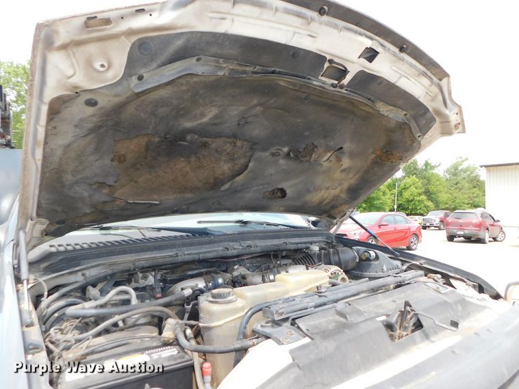 image for item DK8576 1999 Ford F550 Super Duty XLT  utility / service truck