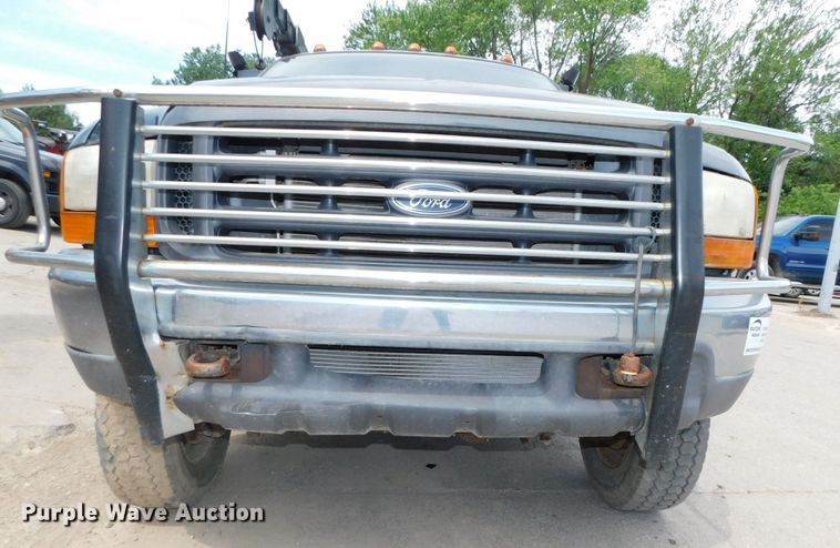 image for item DK8576 1999 Ford F550 Super Duty XLT  utility / service truck