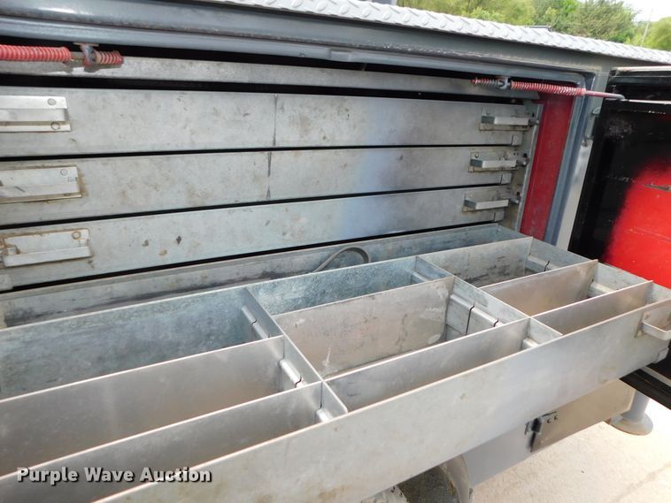 image for item DK8576 1999 Ford F550 Super Duty XLT  utility / service truck