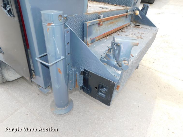 image for item DK8576 1999 Ford F550 Super Duty XLT  utility / service truck