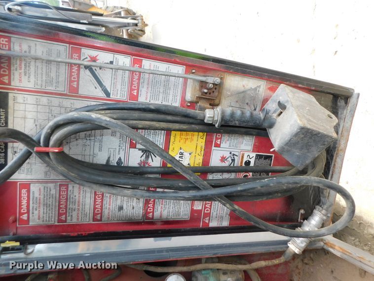 image for item DK8576 1999 Ford F550 Super Duty XLT  utility / service truck