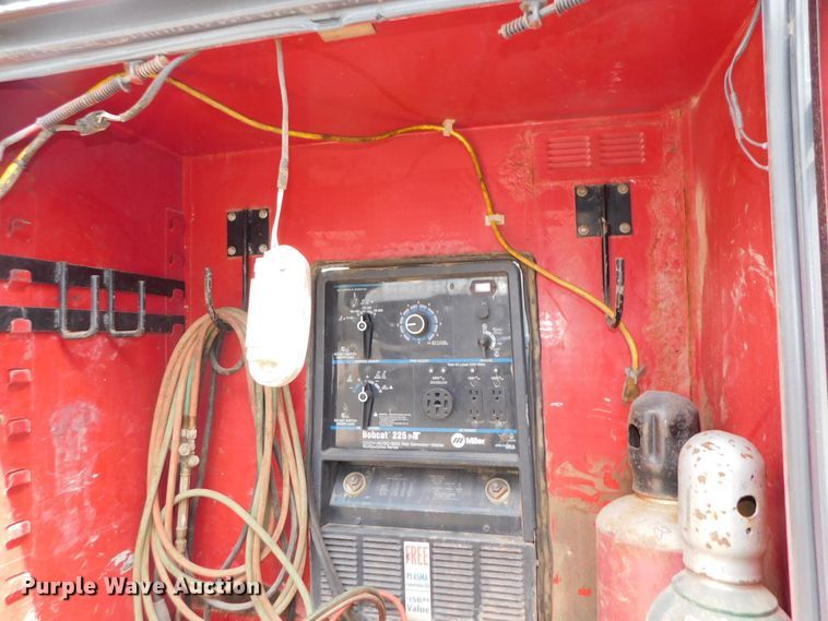 image for item DK8576 1999 Ford F550 Super Duty XLT  utility / service truck