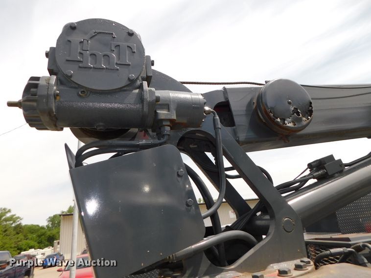 image for item DK8576 1999 Ford F550 Super Duty XLT  utility / service truck