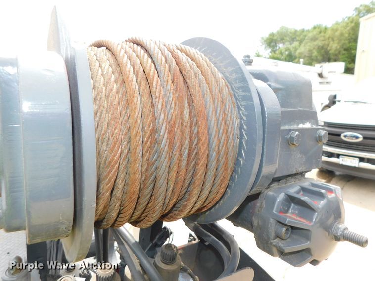 image for item DK8576 1999 Ford F550 Super Duty XLT  utility / service truck