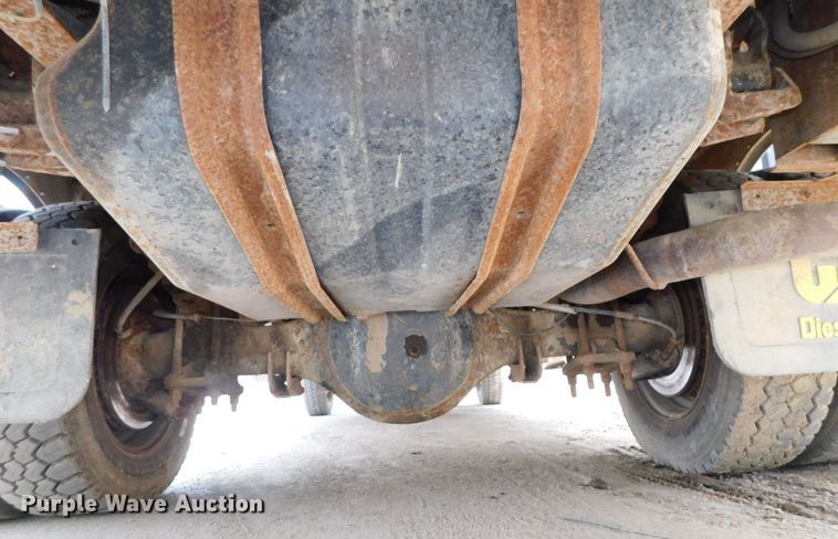 image for item DK8576 1999 Ford F550 Super Duty XLT  utility / service truck