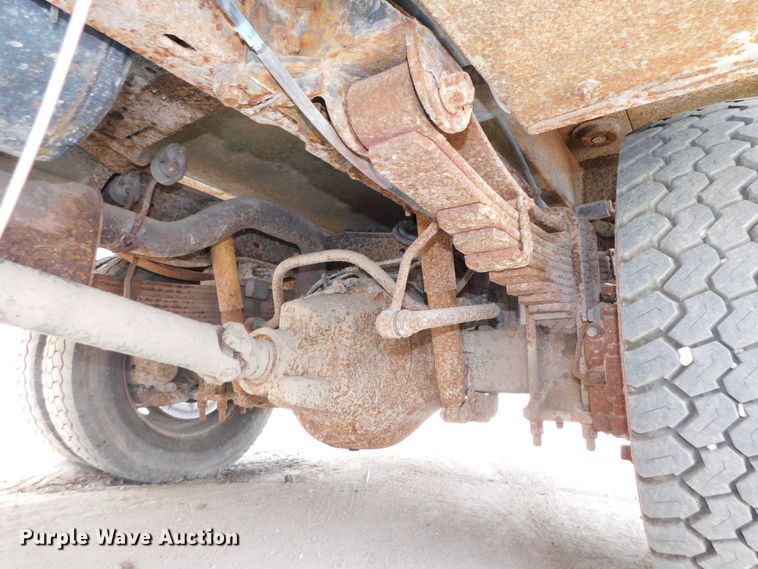 image for item DK8576 1999 Ford F550 Super Duty XLT  utility / service truck