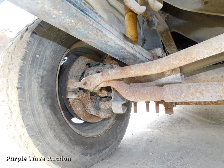 image for item DK8576 1999 Ford F550 Super Duty XLT  utility / service truck