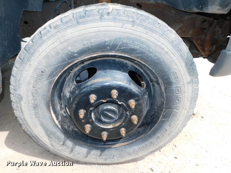 image for item DK8576 1999 Ford F550 Super Duty XLT  utility / service truck