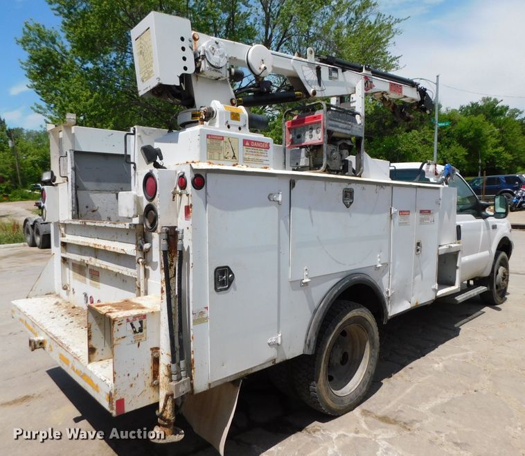 image for item DK8577 2004 Ford F550 Super Duty XL  utility / service truck