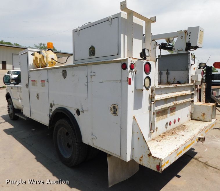 image for item DK8577 2004 Ford F550 Super Duty XL  utility / service truck