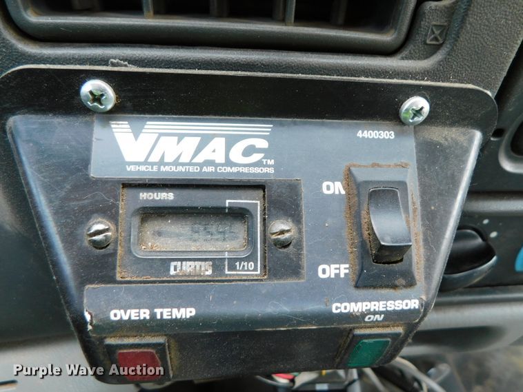 image for item DK8577 2004 Ford F550 Super Duty XL  utility / service truck