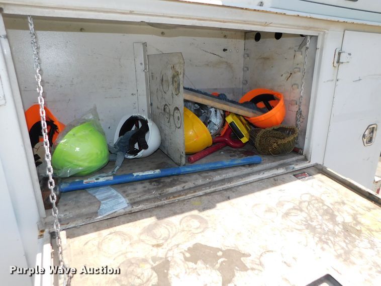 image for item DK8577 2004 Ford F550 Super Duty XL  utility / service truck