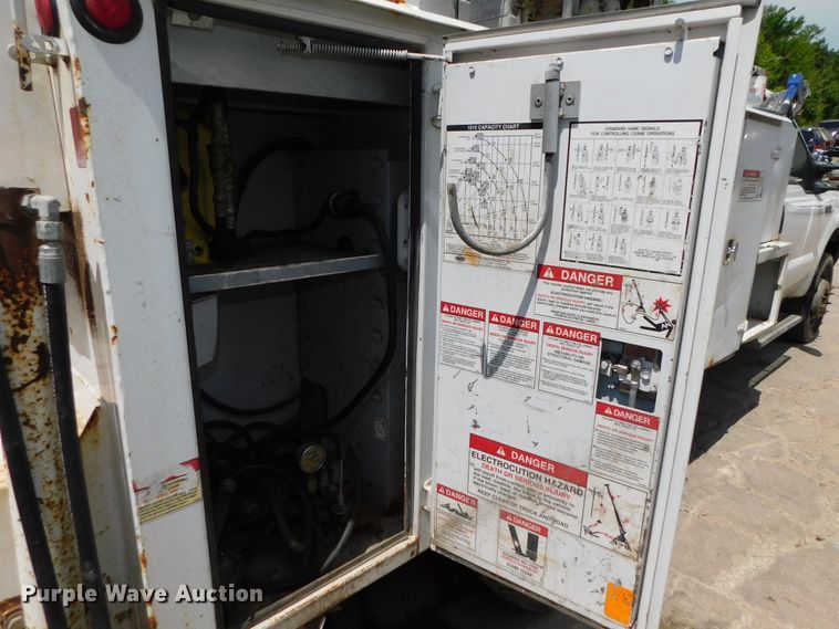 image for item DK8577 2004 Ford F550 Super Duty XL  utility / service truck