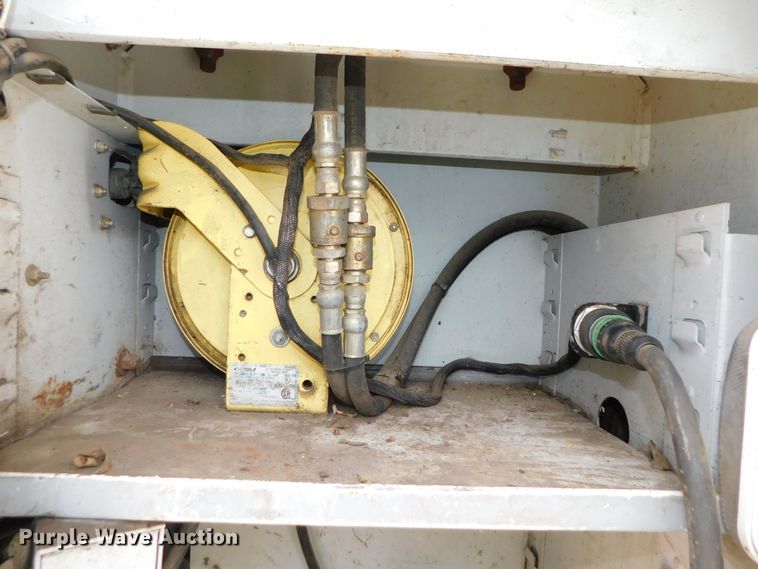 image for item DK8577 2004 Ford F550 Super Duty XL  utility / service truck