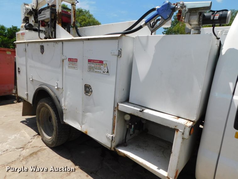 image for item DK8577 2004 Ford F550 Super Duty XL  utility / service truck