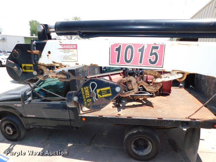 image for item DK8577 2004 Ford F550 Super Duty XL  utility / service truck