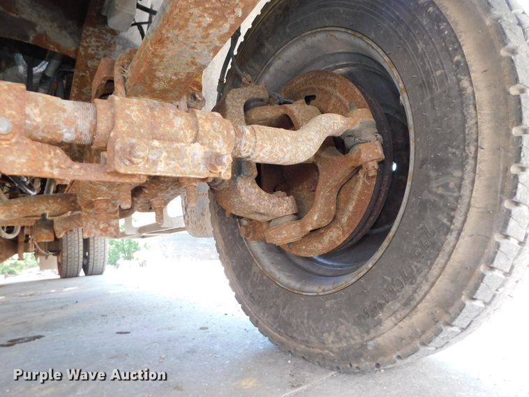 image for item DK8577 2004 Ford F550 Super Duty XL  utility / service truck