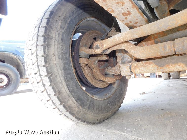 image for item DK8577 2004 Ford F550 Super Duty XL  utility / service truck