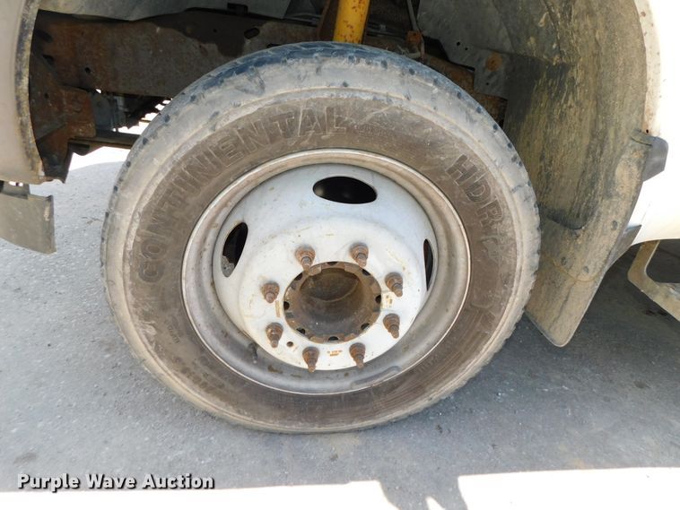 image for item DK8577 2004 Ford F550 Super Duty XL  utility / service truck