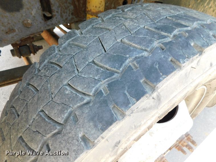 image for item DK8577 2004 Ford F550 Super Duty XL  utility / service truck