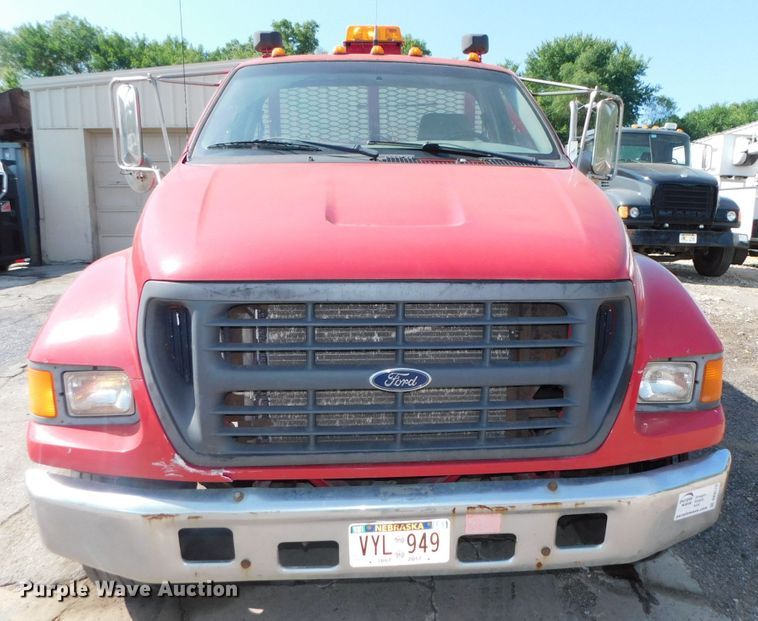 image for item DK8578 2000 Ford F650 Super Duty XLT  rollback truck