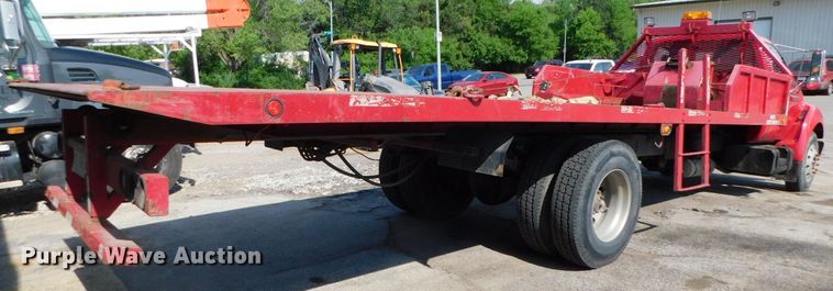 image for item DK8578 2000 Ford F650 Super Duty XLT  rollback truck