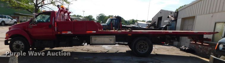 image for item DK8578 2000 Ford F650 Super Duty XLT  rollback truck