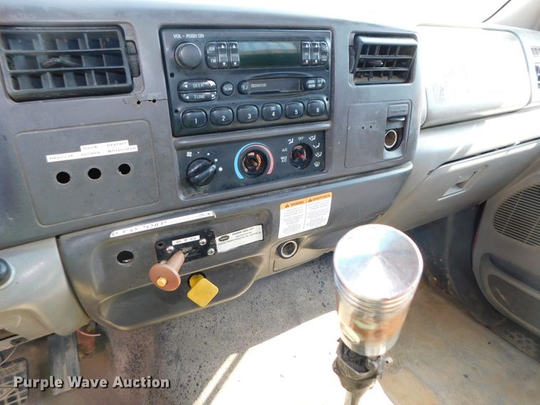 image for item DK8578 2000 Ford F650 Super Duty XLT  rollback truck