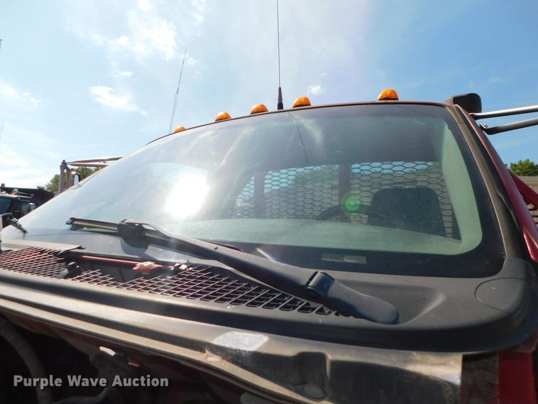 image for item DK8578 2000 Ford F650 Super Duty XLT  rollback truck