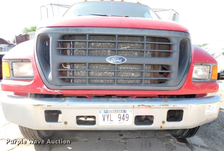 image for item DK8578 2000 Ford F650 Super Duty XLT  rollback truck