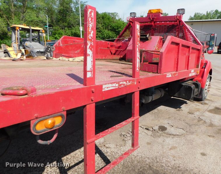 image for item DK8578 2000 Ford F650 Super Duty XLT  rollback truck