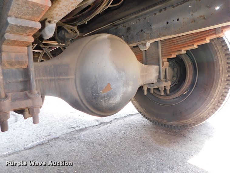 image for item DK8578 2000 Ford F650 Super Duty XLT  rollback truck