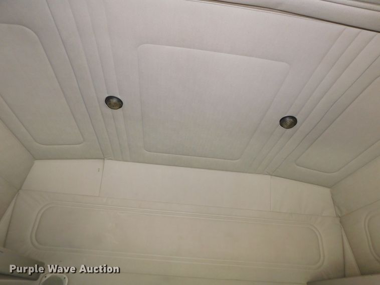 image for item DK8589 2004 Mack Vision CX613  semi truck