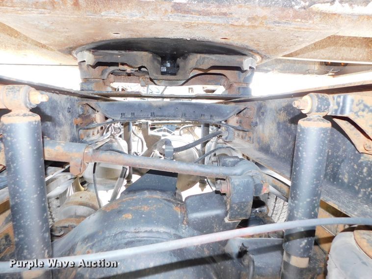 image for item DK8589 2004 Mack Vision CX613  semi truck