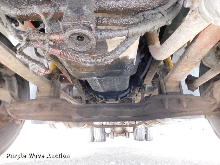 image for item DK8589 2004 Mack Vision CX613  semi truck