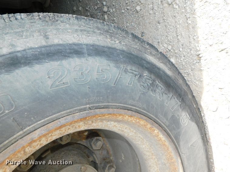 image for item DK8590 2001 Trail Eze DHT8048  drop deck equipment trailer