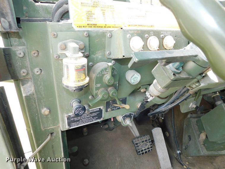 image for item DK8591 1991 BMY Harsco M931A2  semi truck