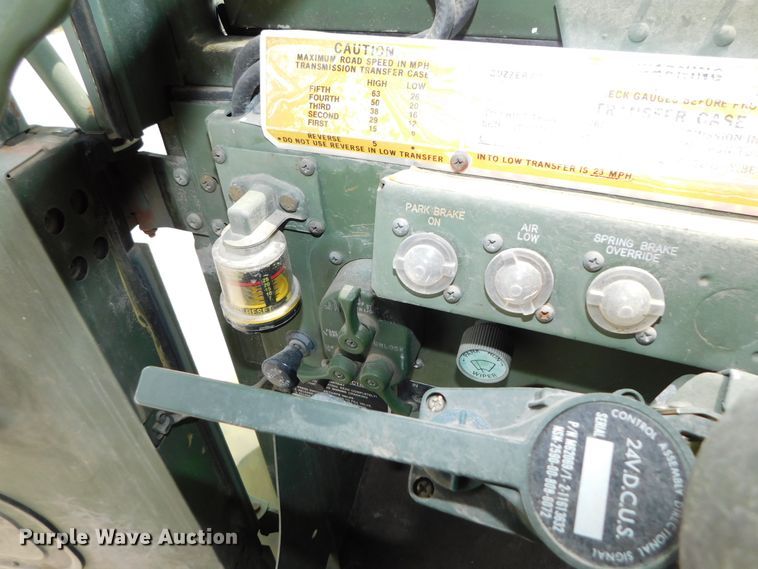 image for item DK8591 1991 BMY Harsco M931A2  semi truck